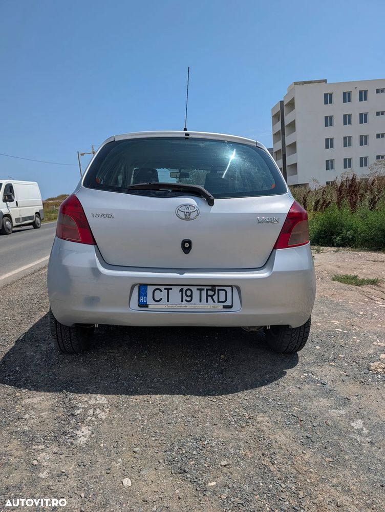 Toyota Yaris - 4