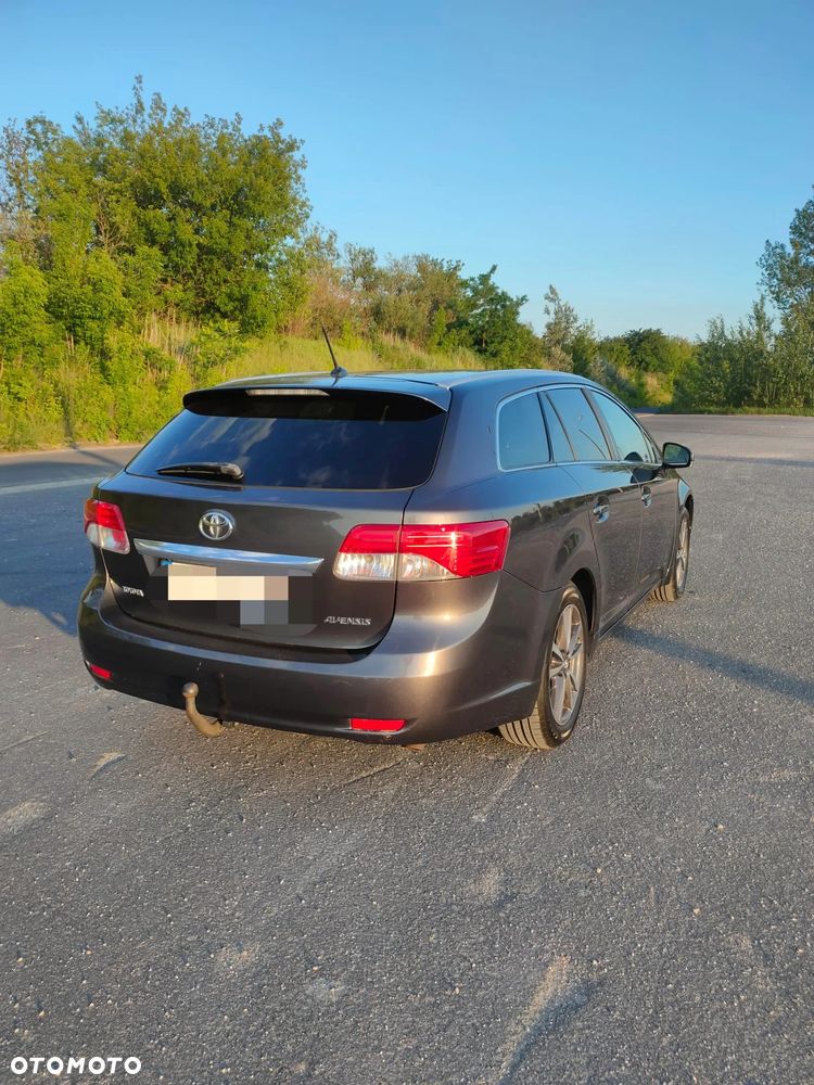 Toyota Avensis 2.0 D-4D Premium - 16