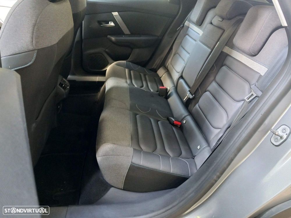 Citroën C4 1.5 BlueHDi Shine Pack EAT8 - 32