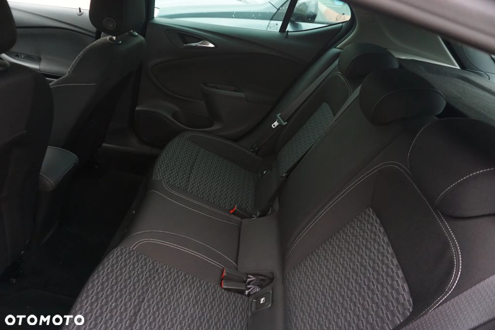 Opel Astra 1.4 Turbo Start/Stop Business - 19