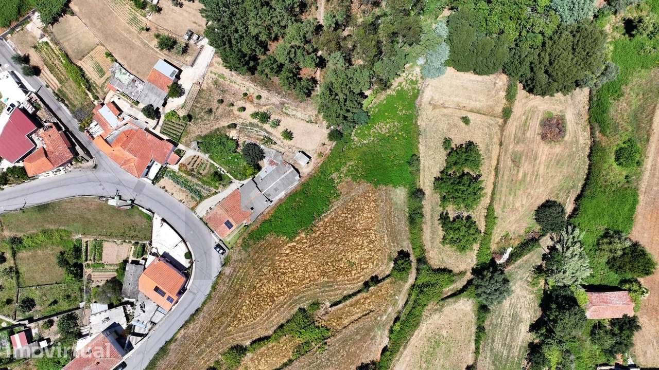 Moradia T3 para restauro com terreno em Zebreiros, Gondomar - Grande imagem: 3/25