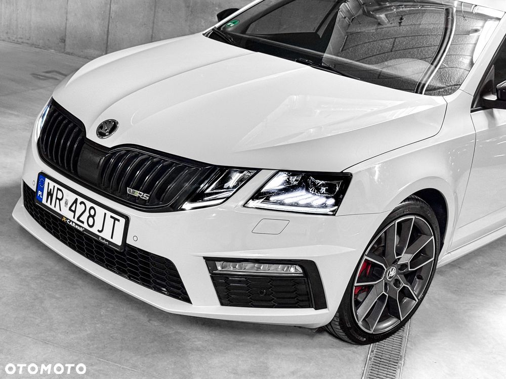 Skoda Octavia 2.0 TDI RS DSG - 9