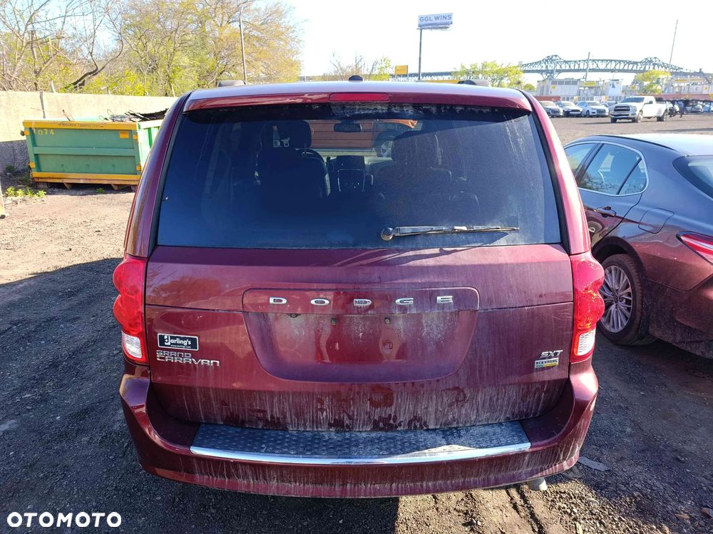 Dodge Grand Caravan - 31