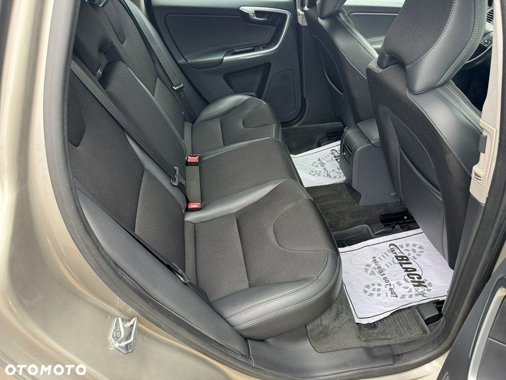Volvo XC 60 - 18