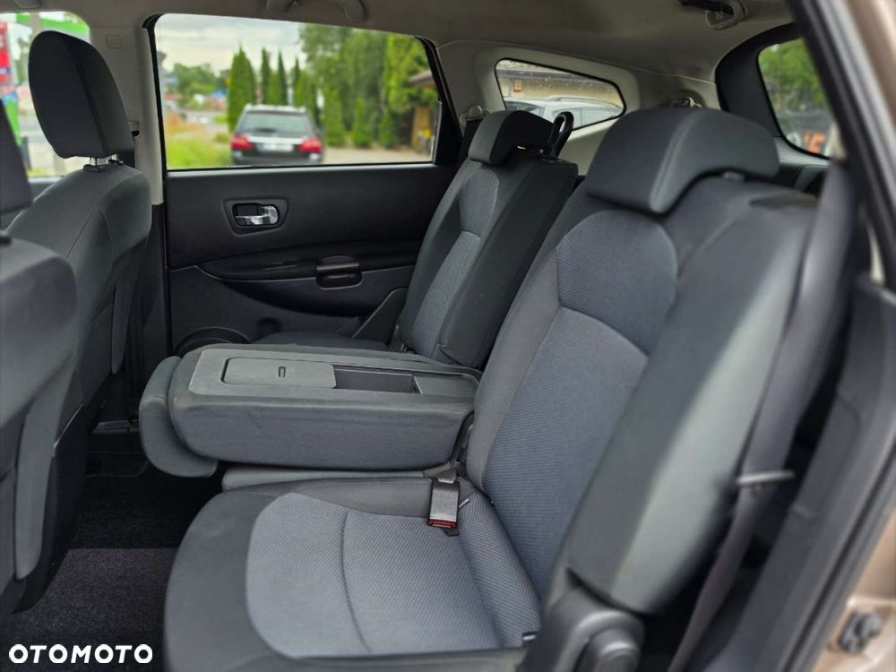 Nissan Qashqai+2 - 17