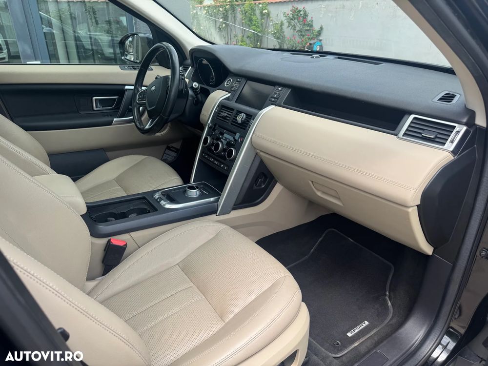 Land Rover Discovery Sport - 13