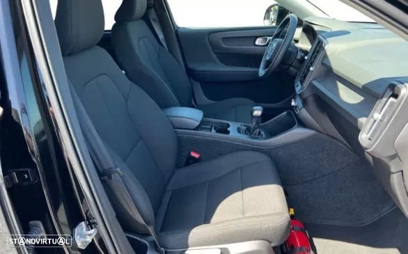 Volvo XC 40 1.5 T2 Momentum - 11