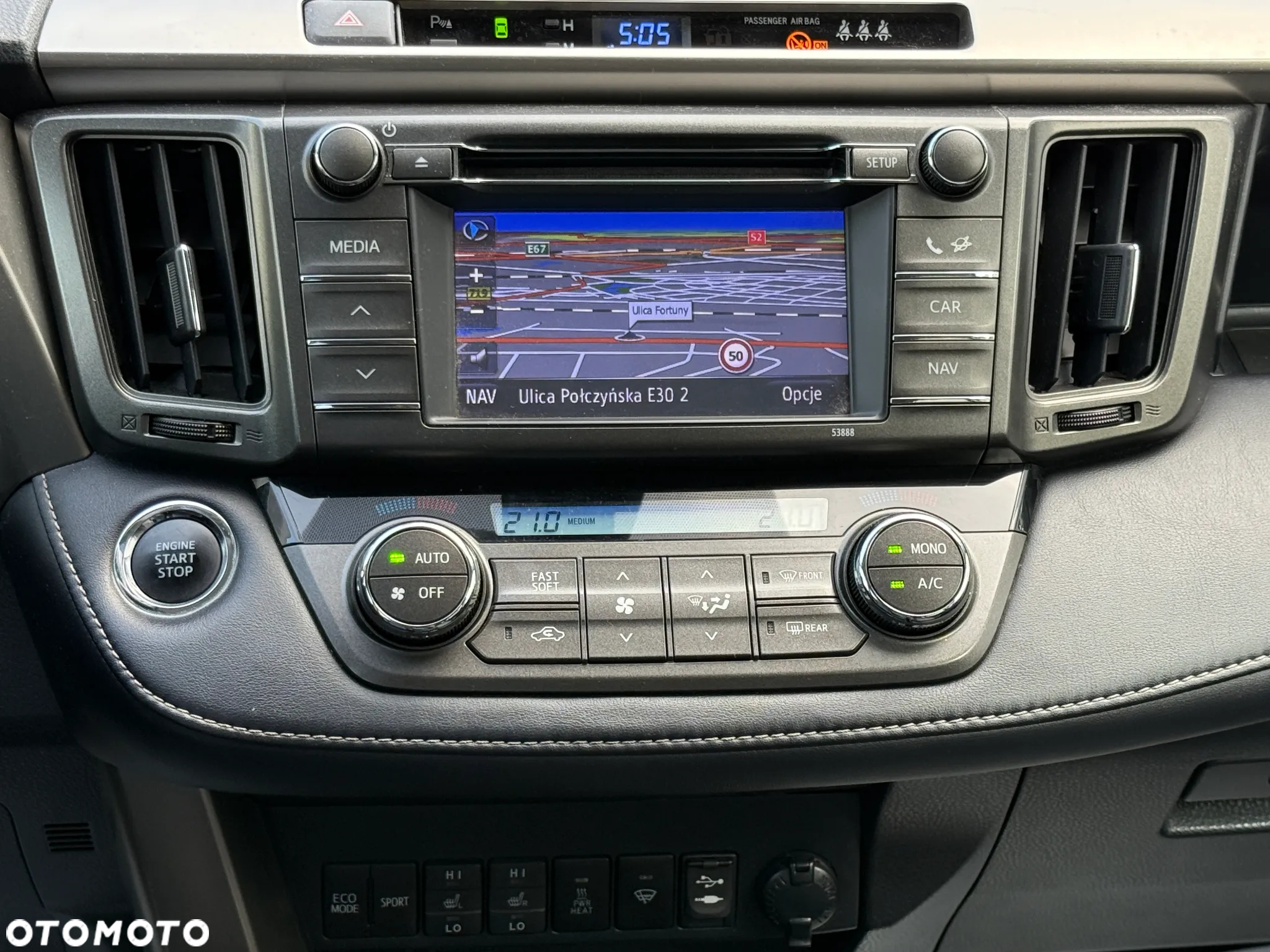 Toyota RAV4 - 6