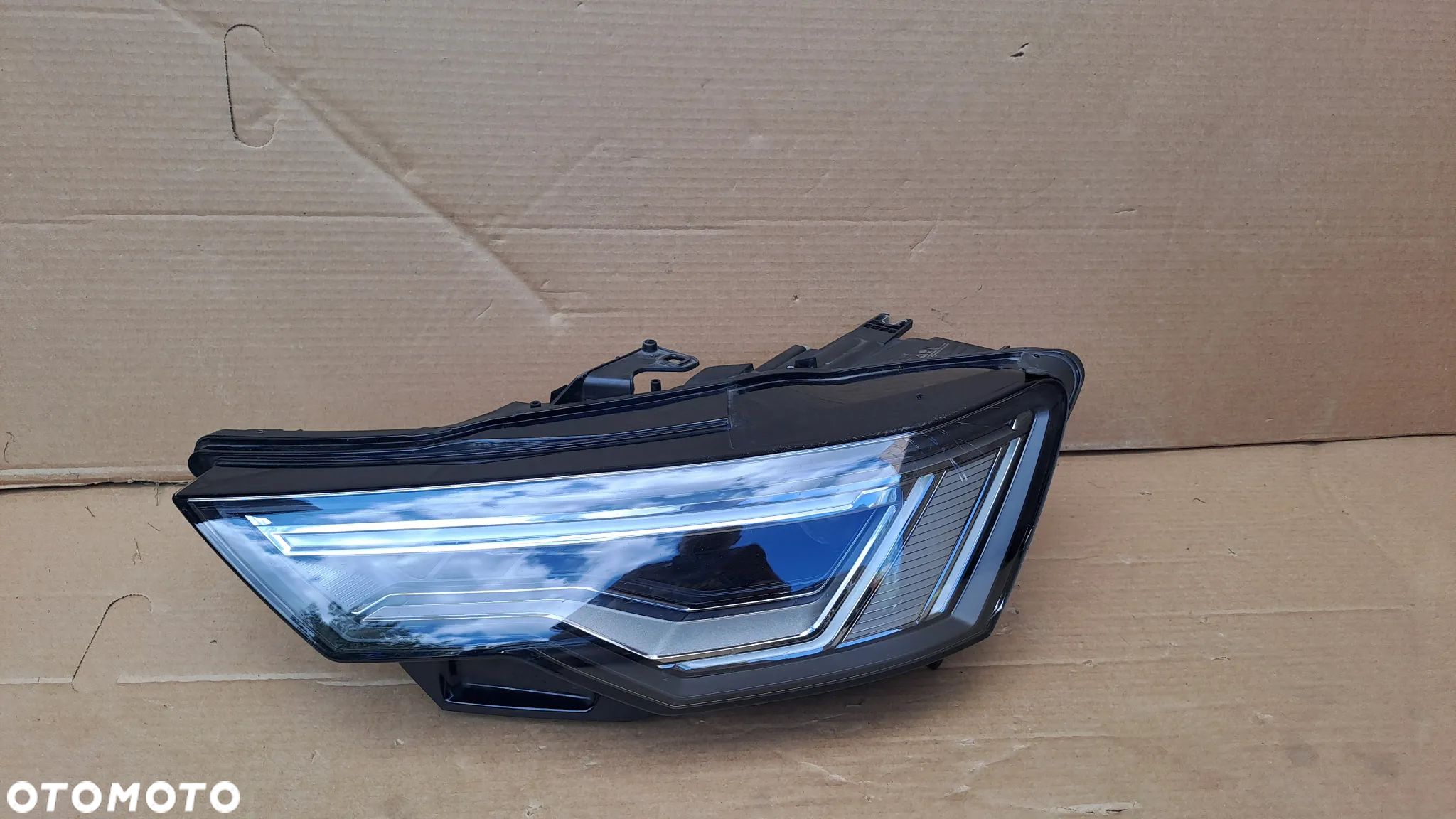 AUDI A6 C8 LEWA LAMPA 4K0941039 UŻYWANA - 1