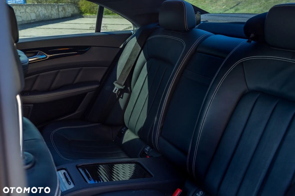 Mercedes-Benz CLS 500 4-Matic BlueEff - 22