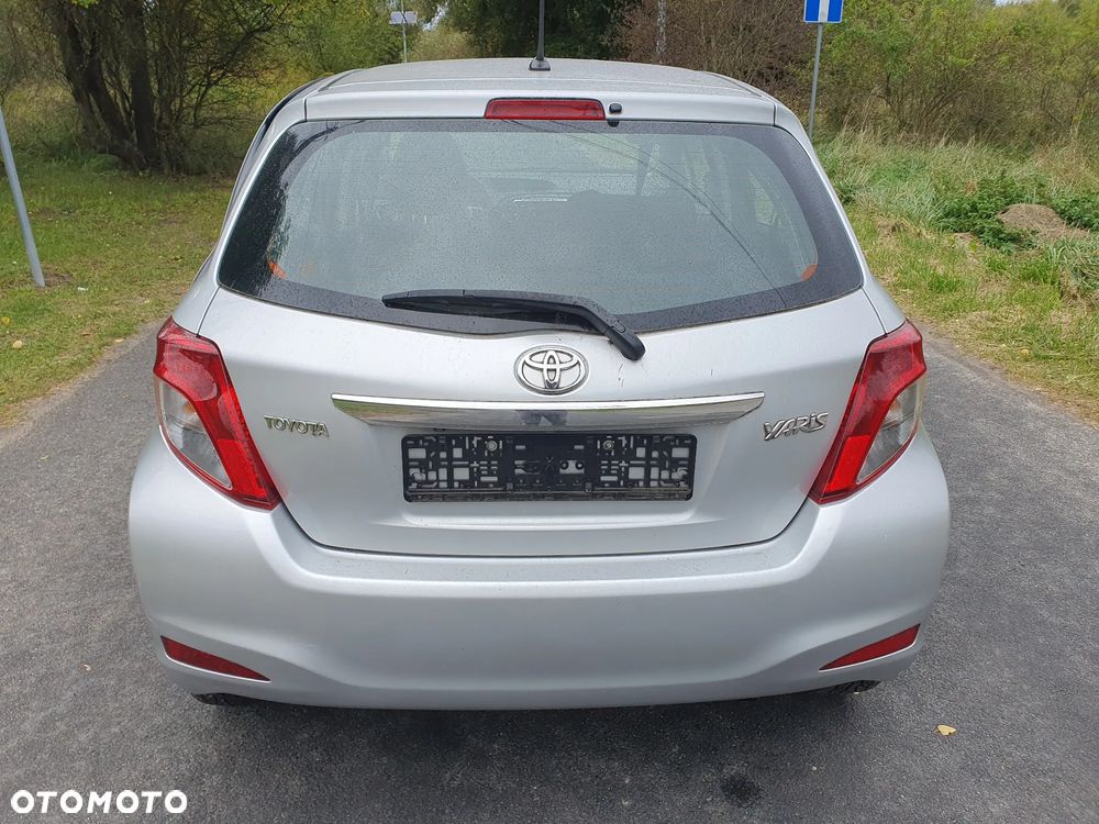 Toyota Yaris - 12