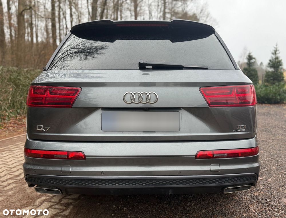 Audi Q7 - 7
