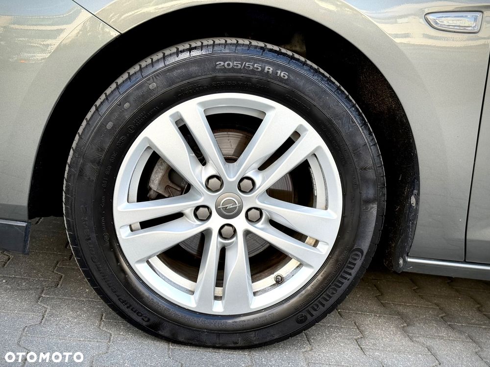 Opel Astra 1.2 T Business Edition S&S - 15