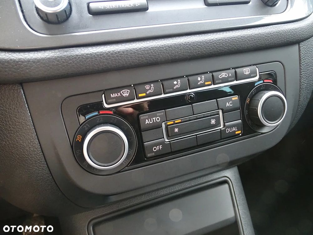 Volkswagen Tiguan 2.0 TDI DPF BlueMotion Technology Sport & Style - 31