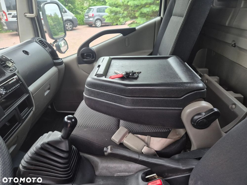 Renault Maxity - 21