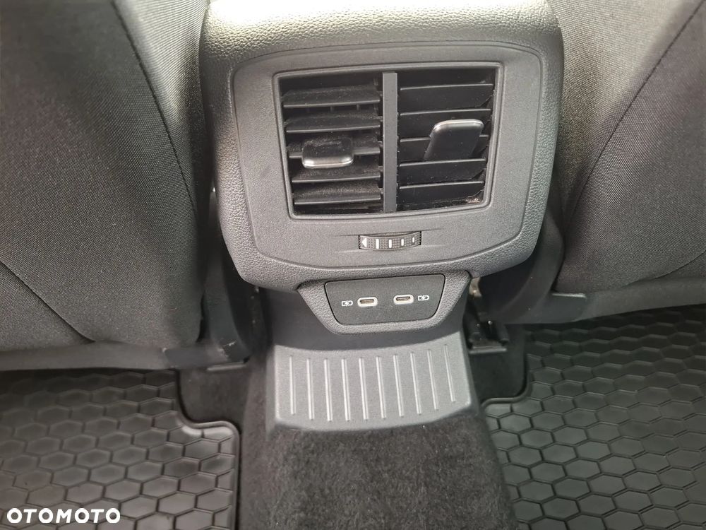 Volkswagen T-Roc 1.5 TSI Life DSG - 22