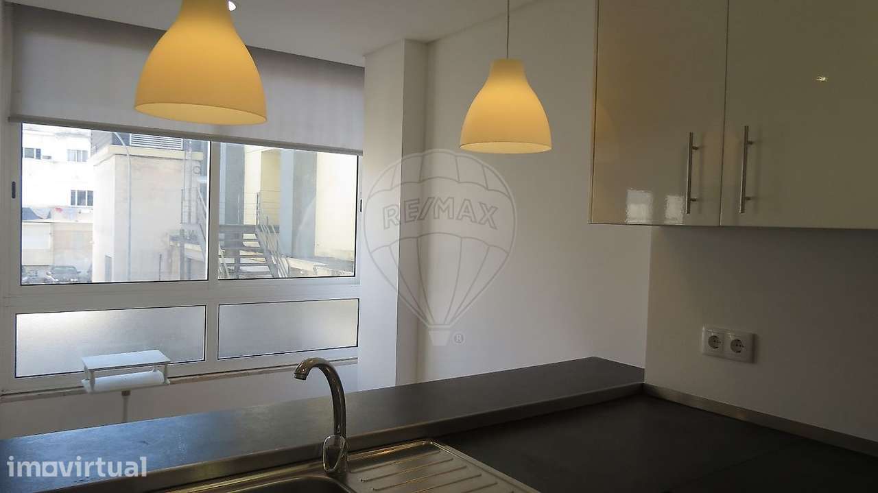 Apartamento T1 para arrendamento - Grande imagem: 2/12