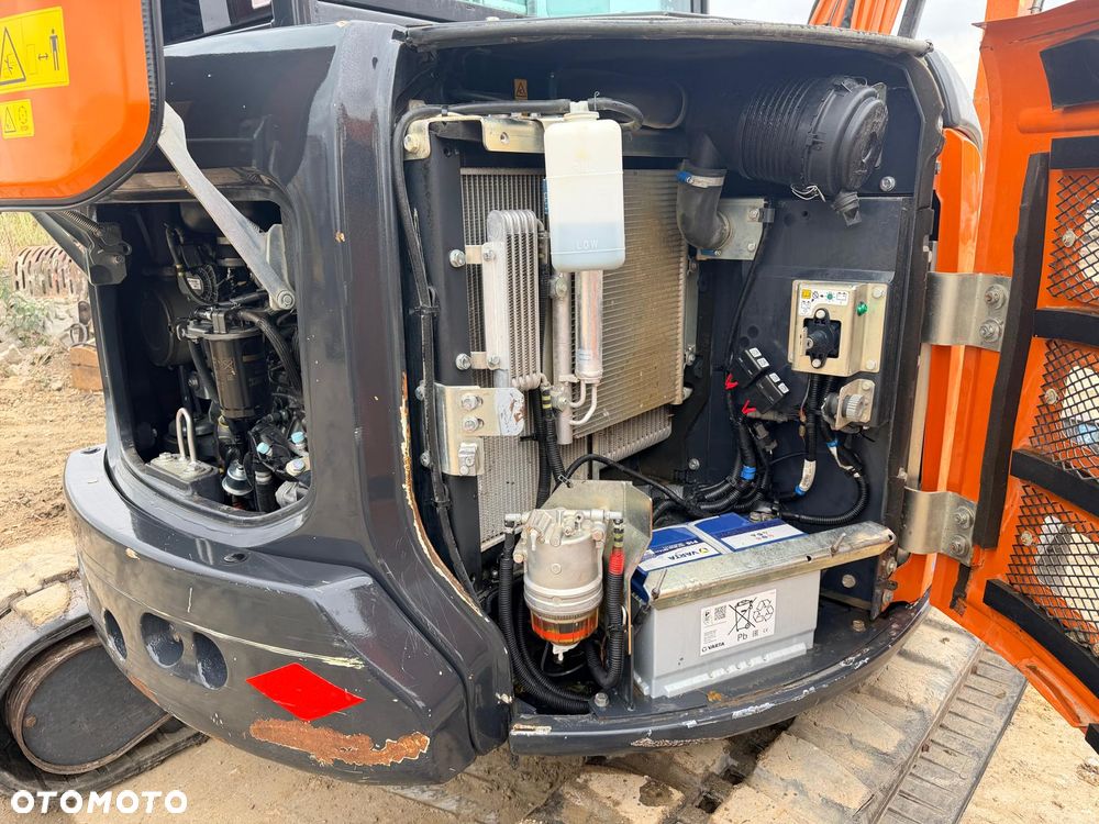 Hitachi ZX48U-6 - 6