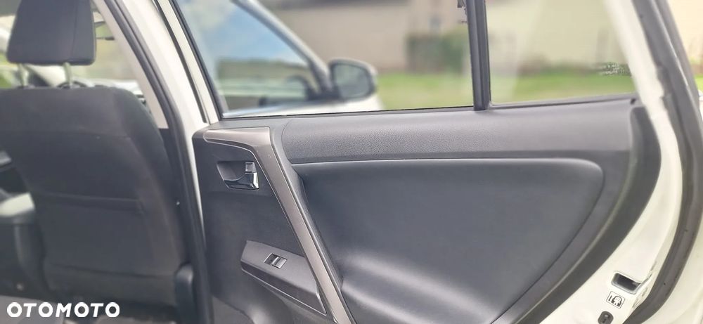 Toyota RAV4 ver-2-5-4x2-hybrid-comfort - 17