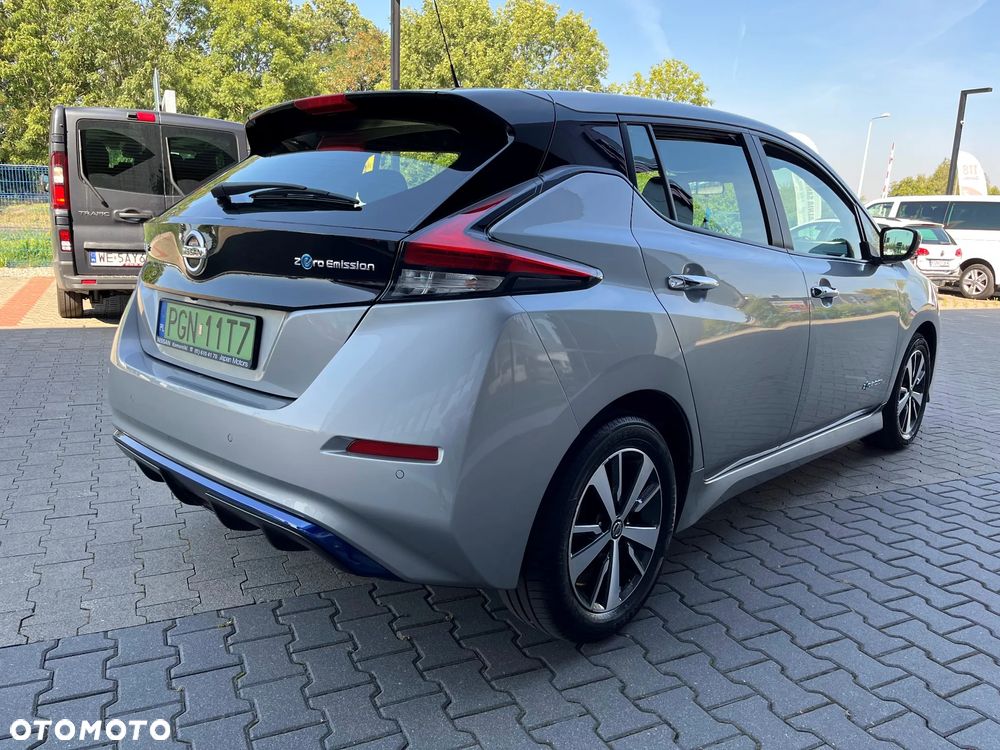 Nissan Leaf - 2