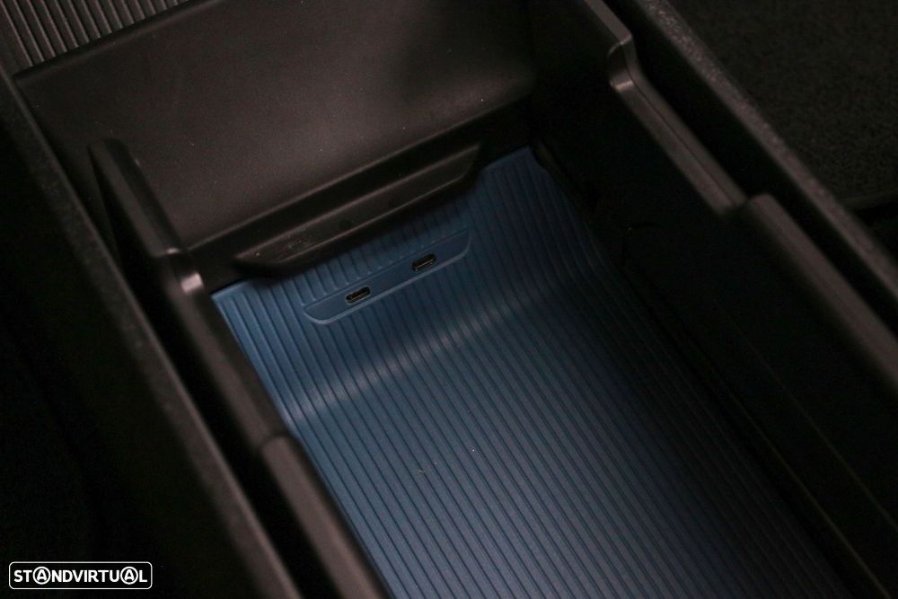 Volvo EX30 69 kWh Single Motor Extended Range Ultra - 33