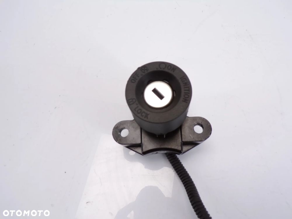 Półka górna BMW K80 BMW 8565015 F750 GS F850 stacyjka pompa hamulcowa - 14