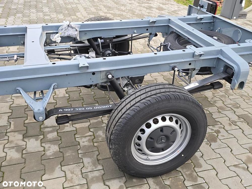 Mercedes-Benz Sprinter 317 CDI Long PRO 9G-Tronic - 12