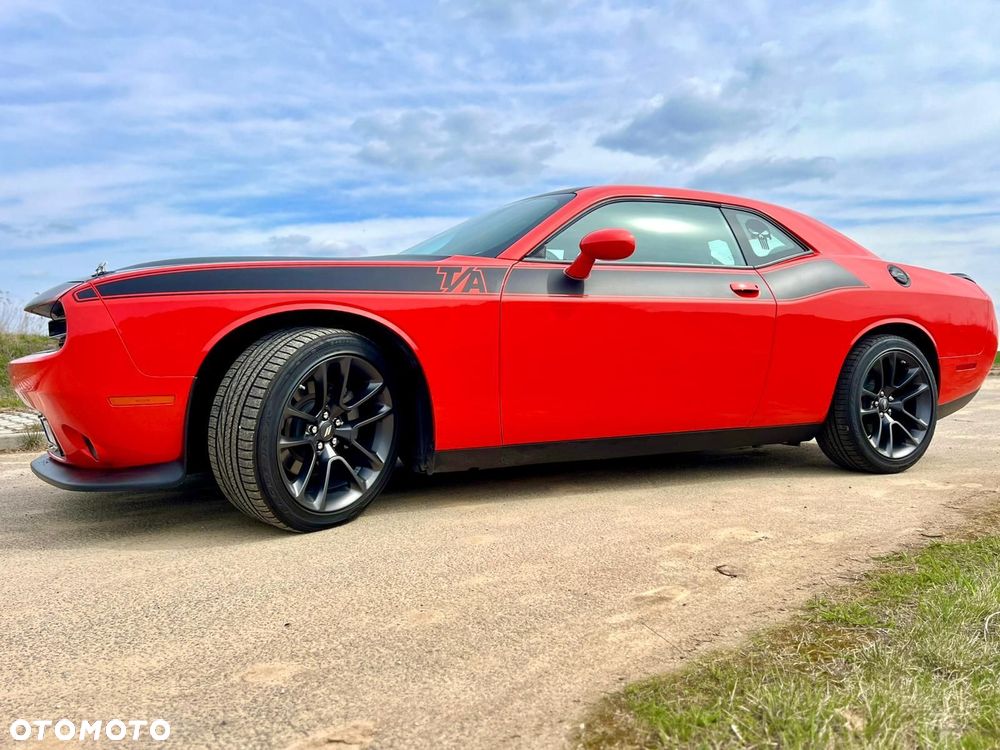 Dodge Challenger - 3