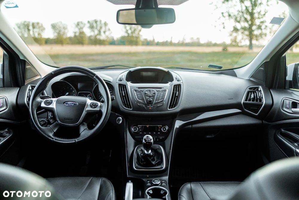 Ford Kuga 1.6 EcoBoost 2x4 Titanium - 6