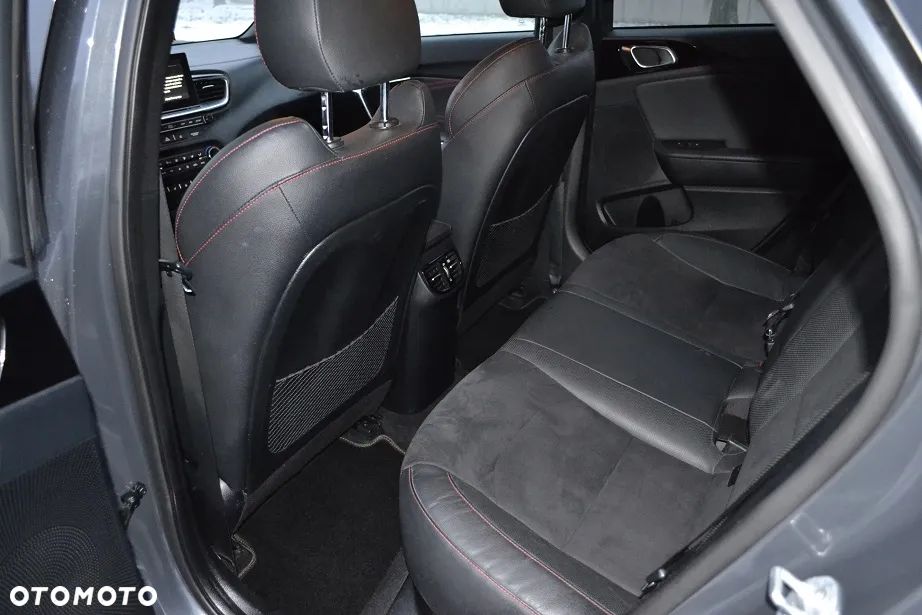 Kia ProCeed 1.6 T-GDI GT DCT - 15