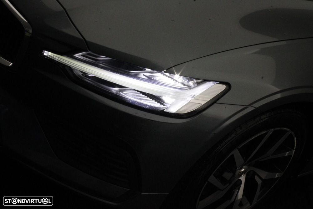 Volvo V60 2.0 T8 AWD TE Momentum - 29