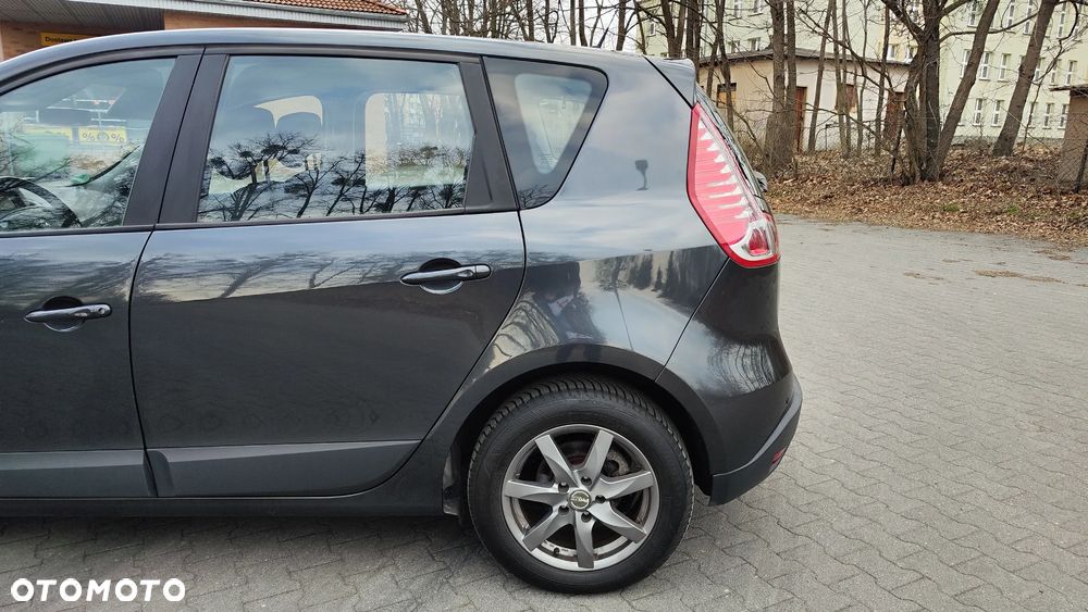Renault Scenic 1.6 16V 110 TomTom Edition - 5