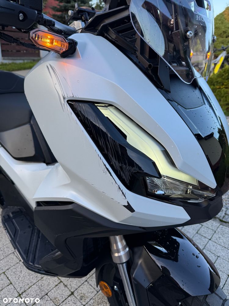 Honda ADV350 - 2