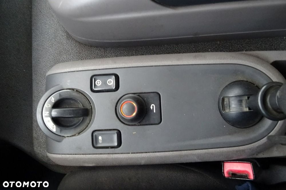 DAF LF 220 Euro 6 kontener 18p winda sprowadzony książka - 35