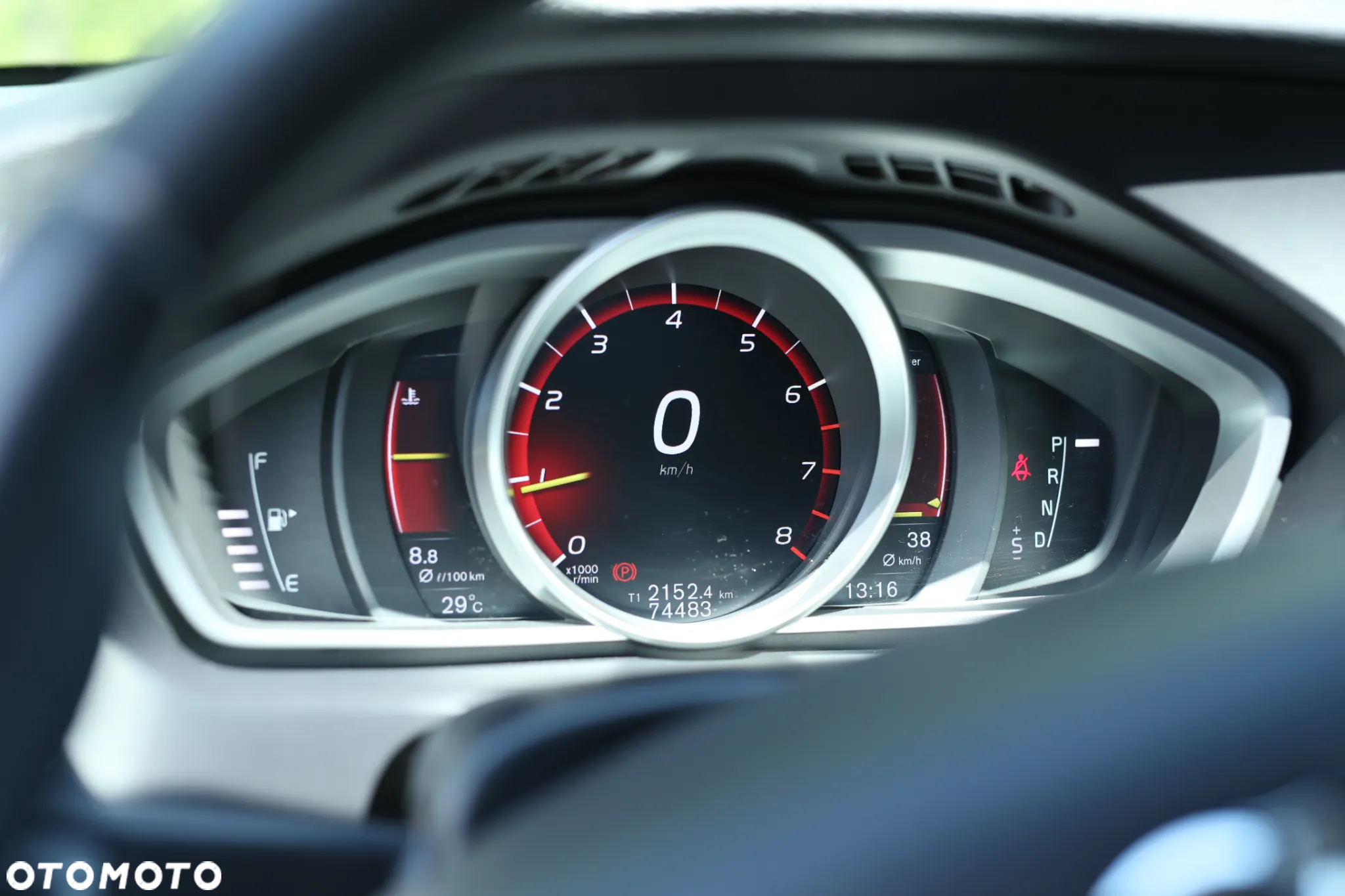 Volvo V40 Cross Country T4 Drive-E Momentum - 17