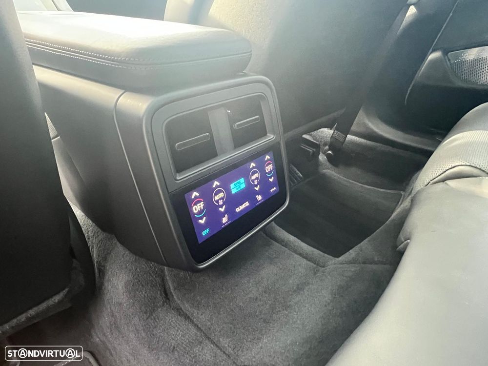 Porsche Taycan Turbo S - 22