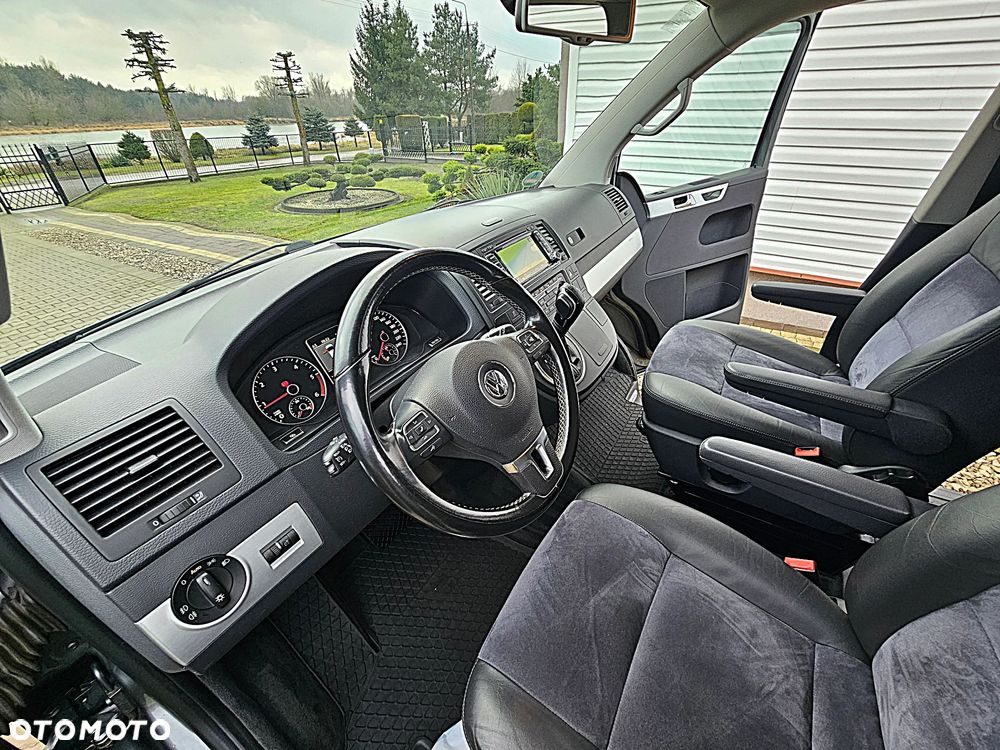 Volkswagen Multivan - 30
