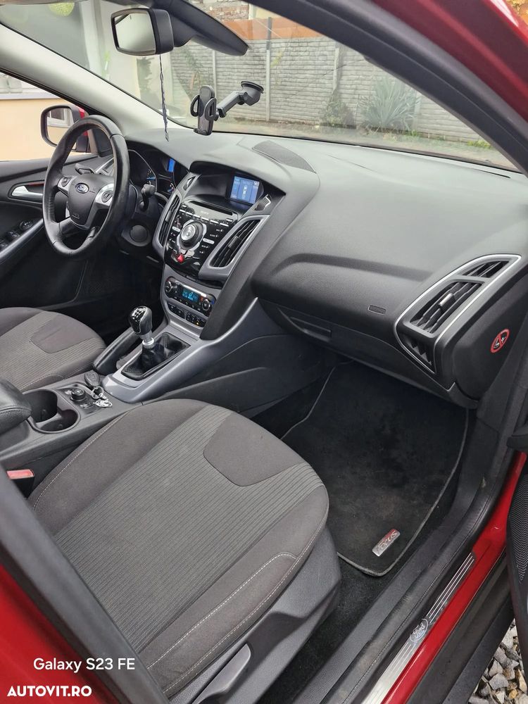 Ford Focus Turnier 1.0 EcoBoost Start-Stopp-System Titanium - 8