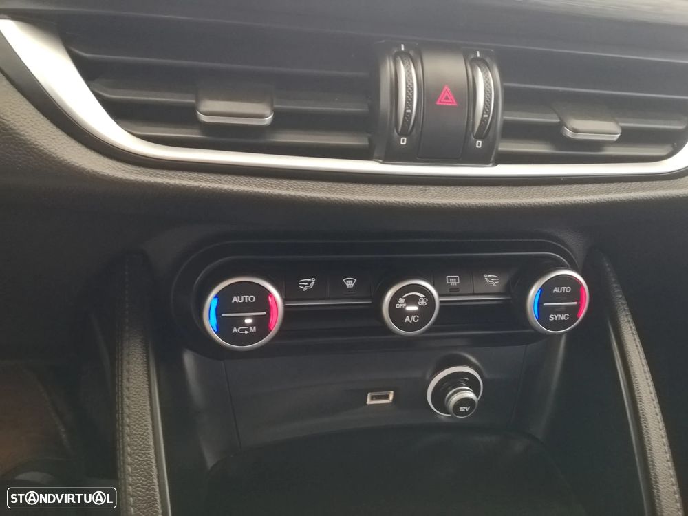 Alfa Romeo Stelvio 2.2 16V AT8 Executive - 20