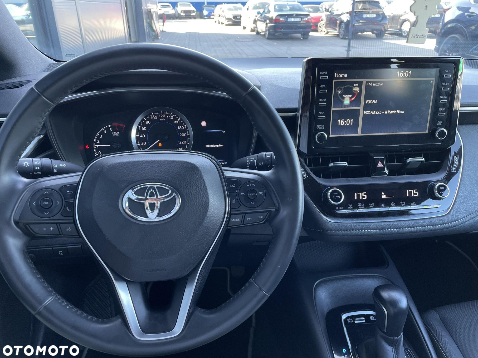 Toyota Corolla - 13