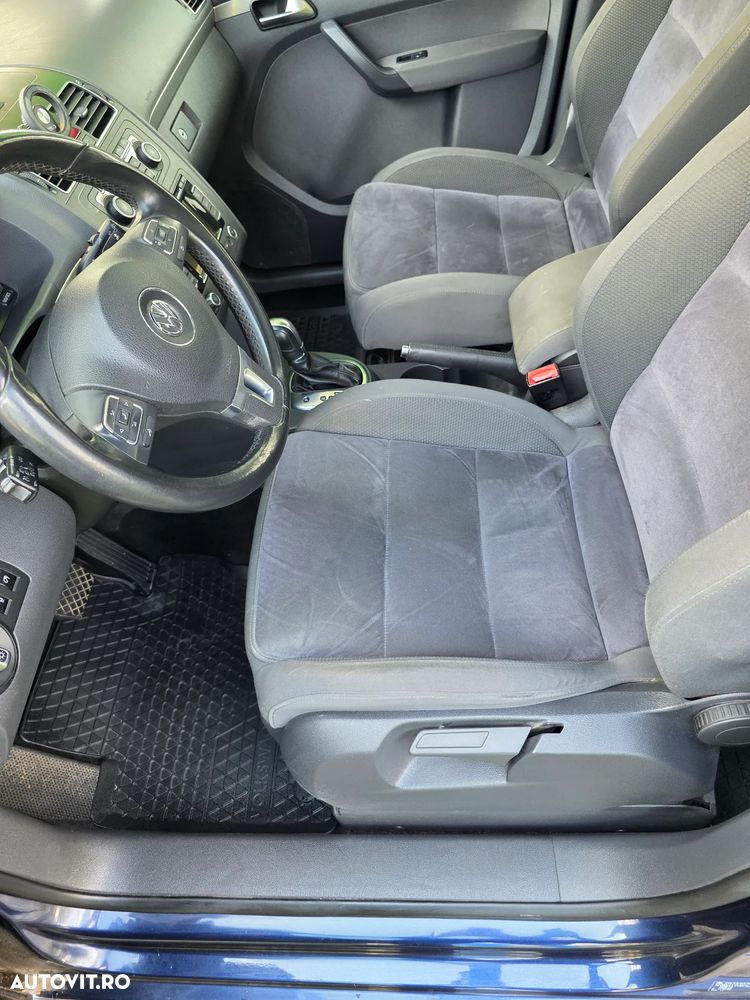 Volkswagen Touran 2.0 TDI Highline DSG - 12