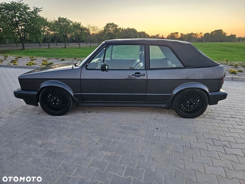 Volkswagen Golf - 8