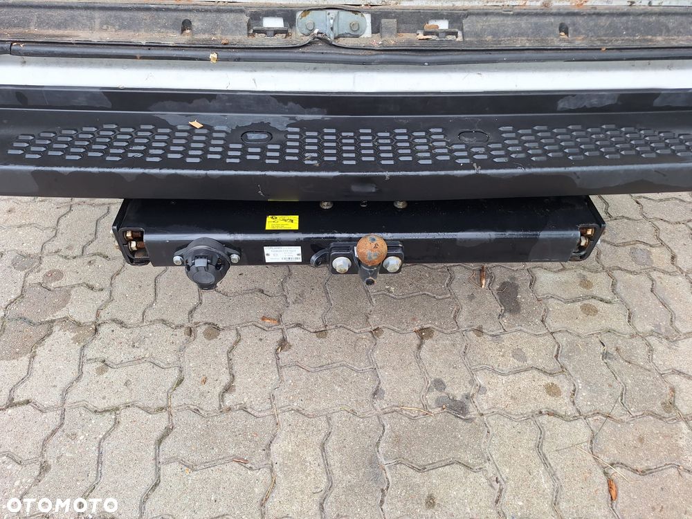Iveco Daily 35S18 HiMatic furgon 16m blaszak automat FV23% MAXI 8HP - 18