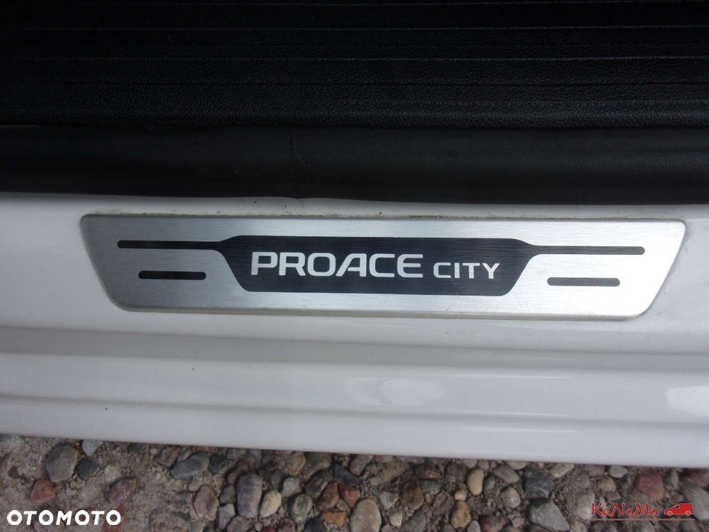 Toyota Proace City - 32