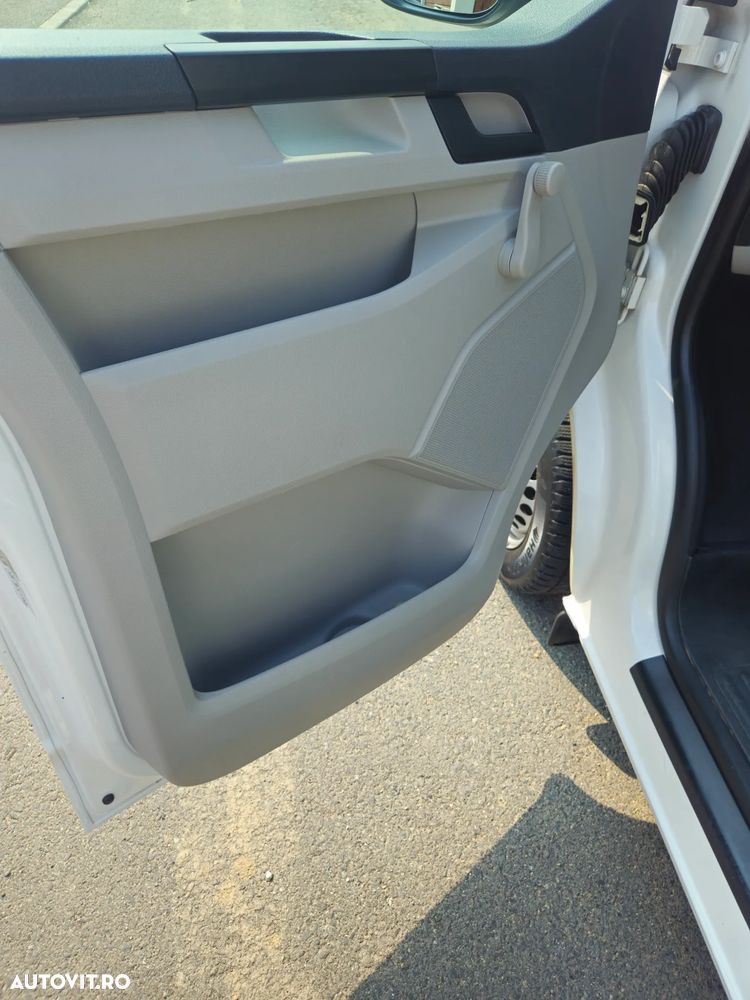 Volkswagen Transporter - 16