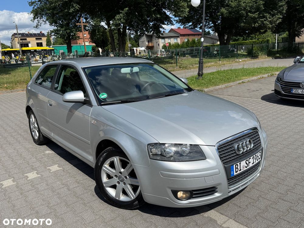 Audi A3 3-drzwiowe 1.6 Attraction - 2