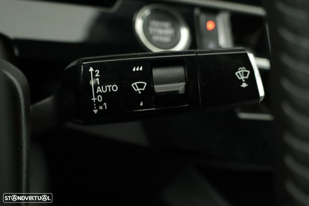 Peugeot 3008 1.2 Hybrid Allure e-DCS6 - 17