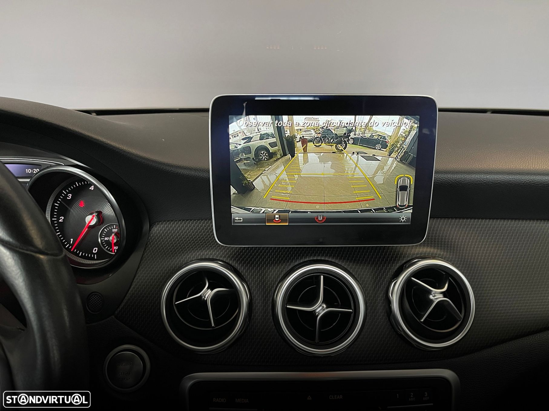 Mercedes-Benz GLA 200 d Urban - 31