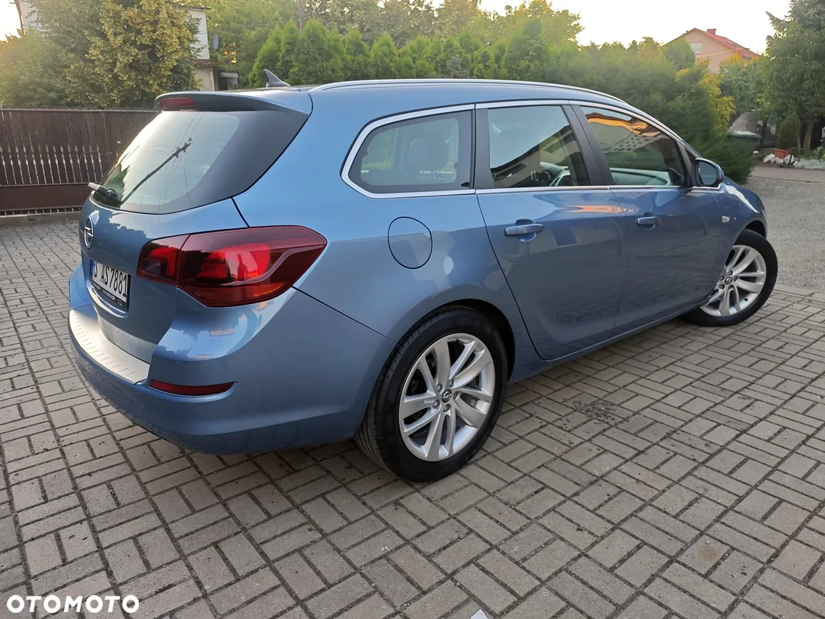 Opel Astra IV 1.4 T Cosmo - 5
