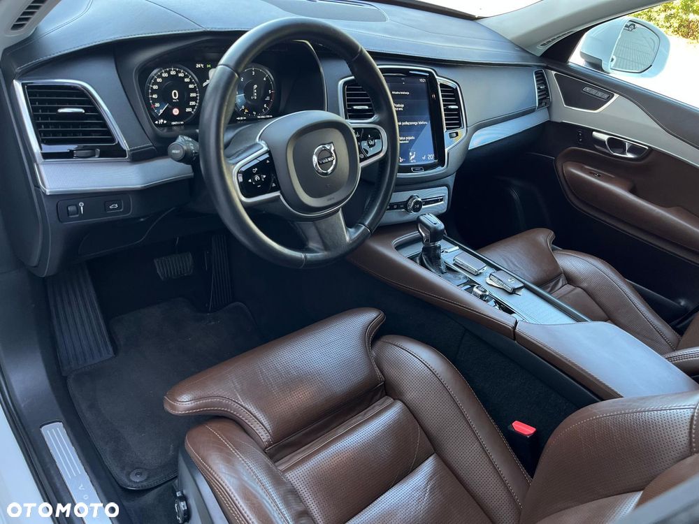Volvo XC 90 D5 SCR AWD Inscription 7os - 13